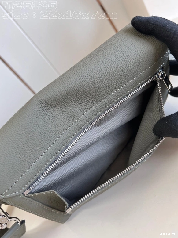 WIS PM-22*16.5*7CM LOUIS Messenger VUITTON Takeoff 0312